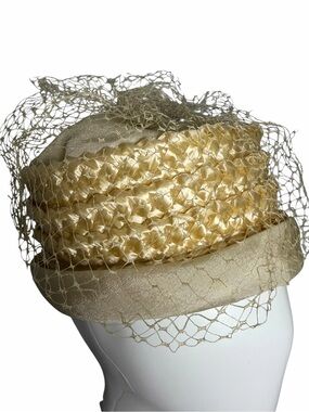 Vintage Women's Cream Straw Pillbox Hat with Veil